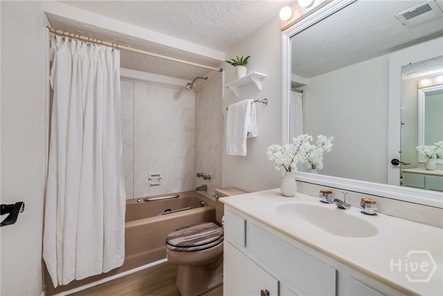 459 Mall Boulevard 122, Savannah, GA 31406