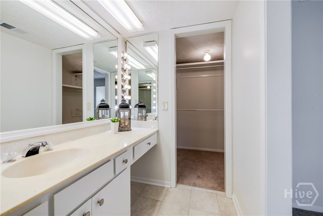 459 Mall Boulevard 122, Savannah, GA 31406