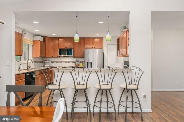 319 BIRCHSIDE CIR E, Locust Grove, VA 22508