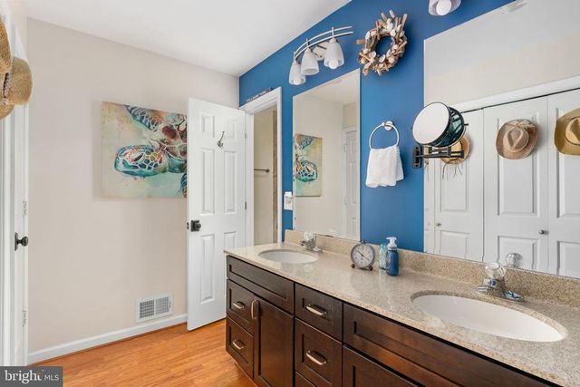319 BIRCHSIDE CIR E, Locust Grove, VA 22508
