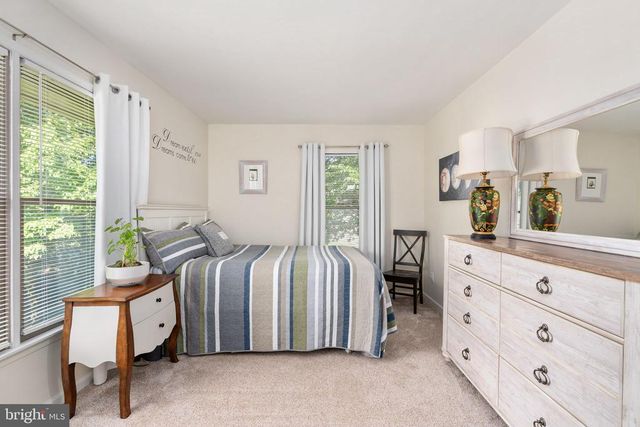 319 BIRCHSIDE CIR E, Locust Grove, VA 22508