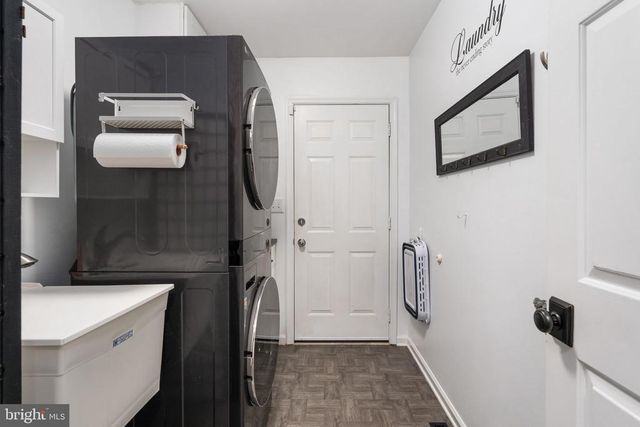 319 BIRCHSIDE CIR E, Locust Grove, VA 22508