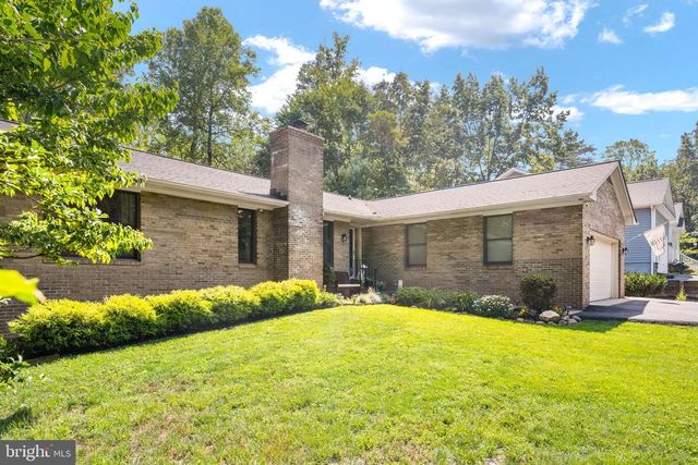 319 BIRCHSIDE CIR E, Locust Grove, VA 22508