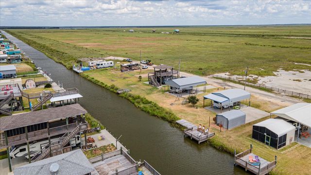 1113 Paisley Street, Gilchrist, TX 77617
