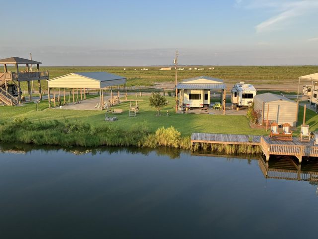 1113 Paisley Street, Gilchrist, TX 77617