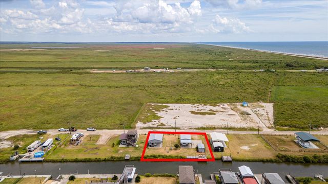 1113 Paisley Street, Gilchrist, TX 77617