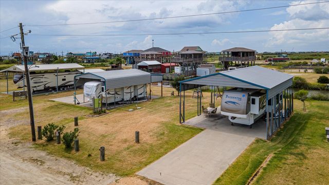 1113 Paisley Street, Gilchrist, TX 77617