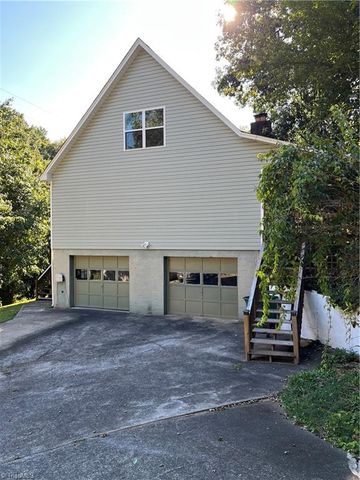 784 Grinnell Street, Lewisville, NC 27023
