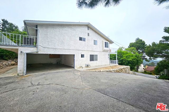 2251 Maurice Avenue, La Crescenta, CA 91214