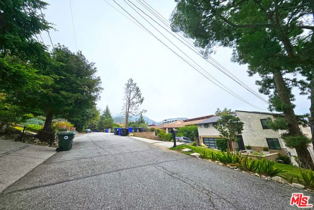 2251 Maurice Avenue, La Crescenta, CA 91214