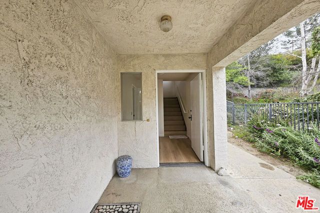 2251 Maurice Avenue, La Crescenta, CA 91214