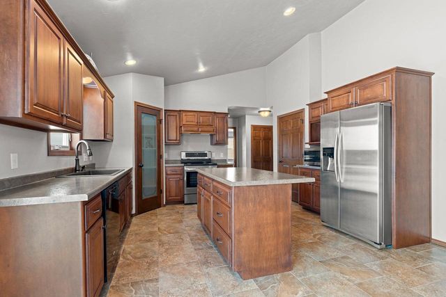 1728 BALLINAMORE PLACE, De Pere, WI 54115