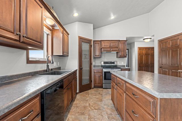 1728 BALLINAMORE PLACE, De Pere, WI 54115