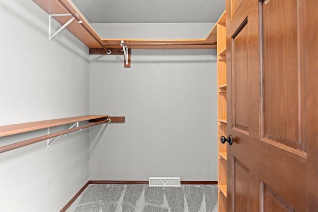 1728 BALLINAMORE PLACE, De Pere, WI 54115