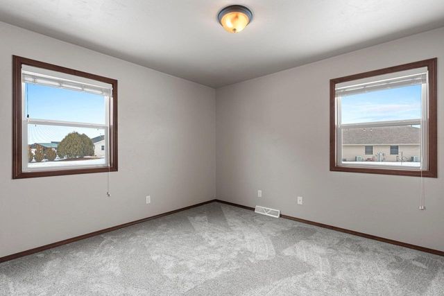 1728 BALLINAMORE PLACE, De Pere, WI 54115