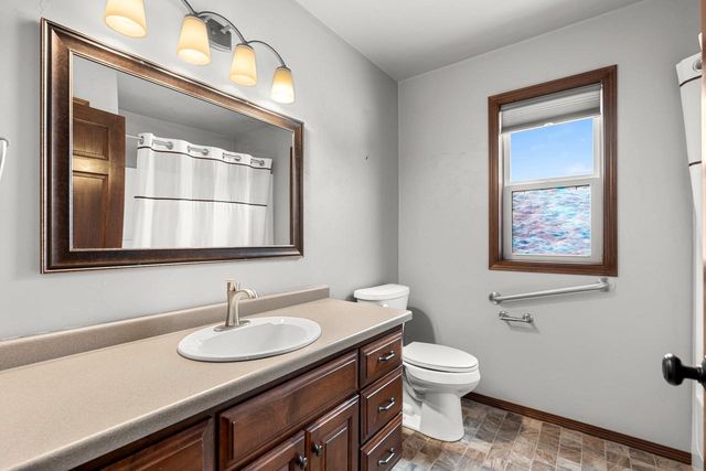 1728 BALLINAMORE PLACE, De Pere, WI 54115