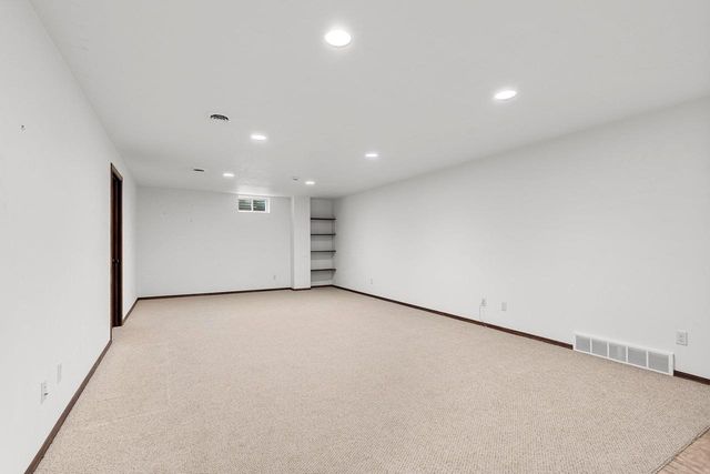 1728 BALLINAMORE PLACE, De Pere, WI 54115