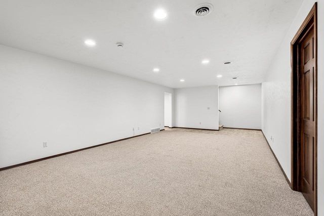 1728 BALLINAMORE PLACE, De Pere, WI 54115