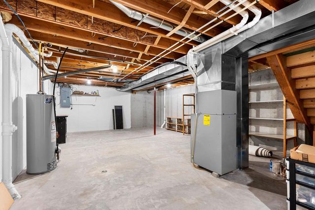 1728 BALLINAMORE PLACE, De Pere, WI 54115