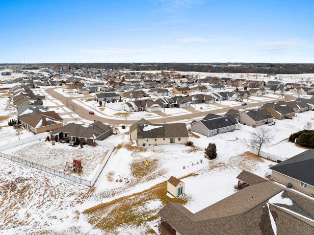 1728 BALLINAMORE PLACE, De Pere, WI 54115