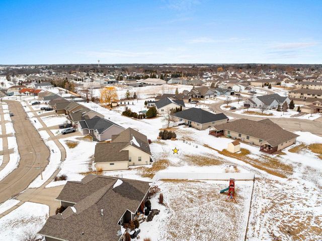 1728 BALLINAMORE PLACE, De Pere, WI 54115