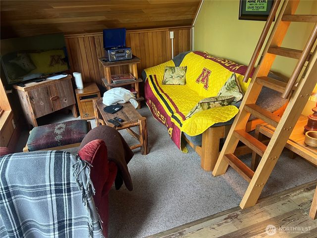 41 N Diamondhead Drive, Lilliwaup, WA 98555