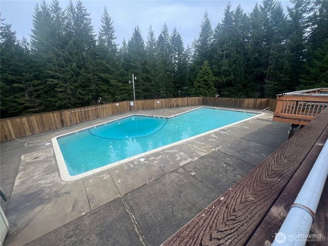 41 N Diamondhead Drive, Lilliwaup, WA 98555