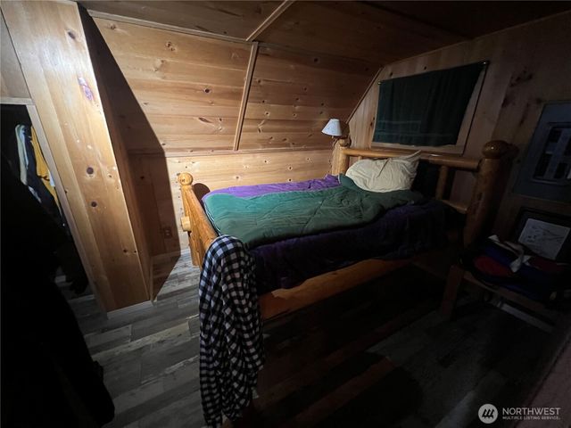 41 N Diamondhead Drive, Lilliwaup, WA 98555