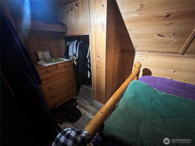 41 N Diamondhead Drive, Lilliwaup, WA 98555