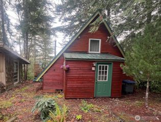 41 N Diamondhead Drive, Lilliwaup, WA 98555