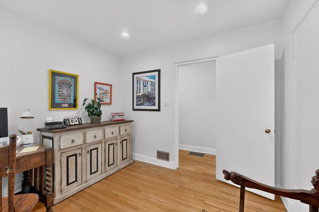328 Fontana Place NE, Albuquerque, NM 87108
