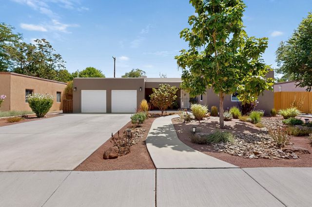 328 Fontana Place NE, Albuquerque, NM 87108