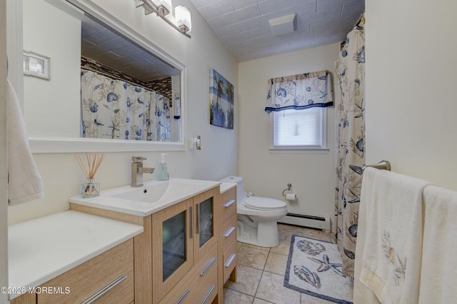1005 Painter Pt Point, Lanoka Harbor, NJ 08734