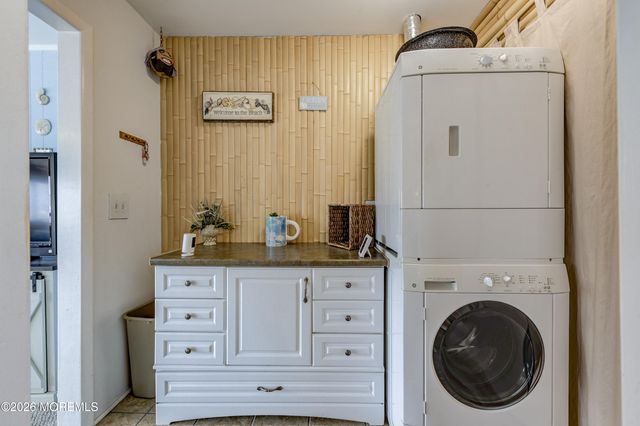 1005 Painter Pt Point, Lanoka Harbor, NJ 08734