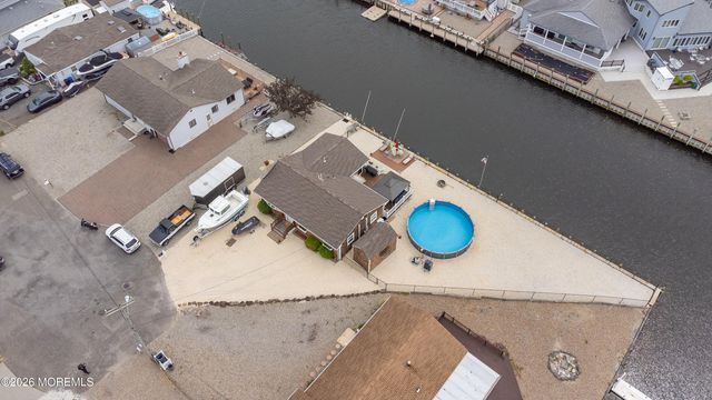 1005 Painter Pt Point, Lanoka Harbor, NJ 08734