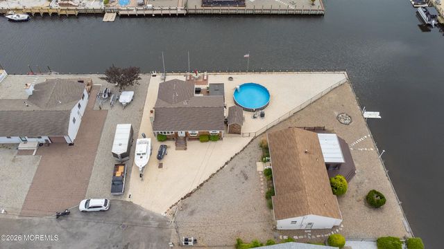 1005 Painter Pt Point, Lanoka Harbor, NJ 08734