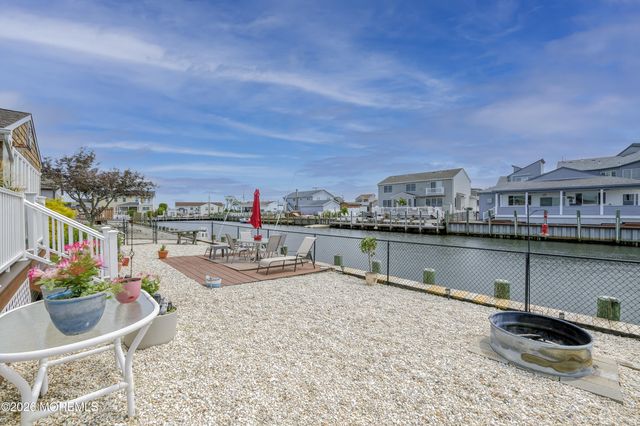 1005 Painter Pt Point, Lanoka Harbor, NJ 08734