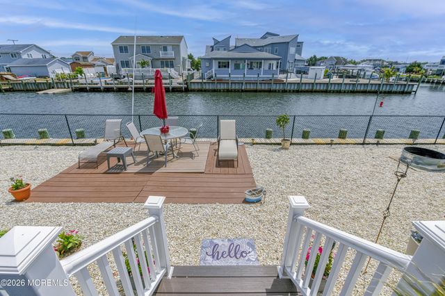 1005 Painter Pt Point, Lanoka Harbor, NJ 08734
