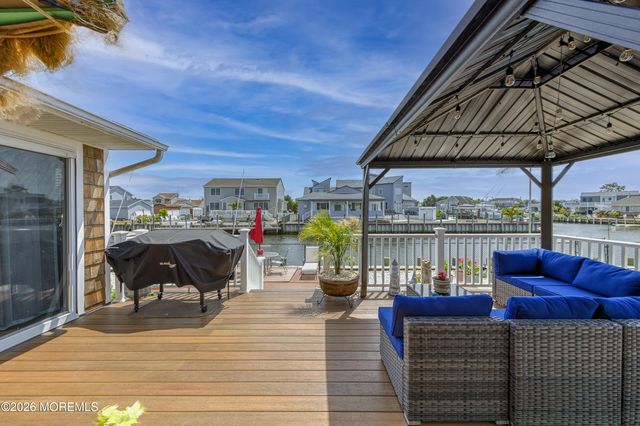 1005 Painter Pt Point, Lanoka Harbor, NJ 08734