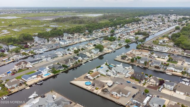 1005 Painter Pt Point, Lanoka Harbor, NJ 08734