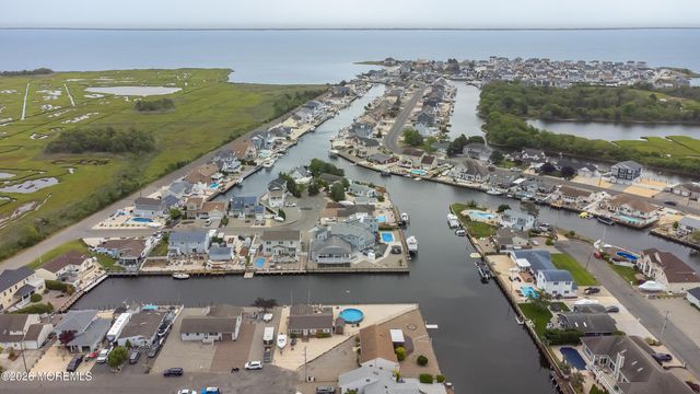 1005 Painter Pt Point, Lanoka Harbor, NJ 08734