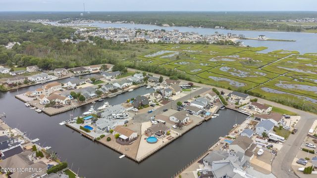 1005 Painter Pt Point, Lanoka Harbor, NJ 08734