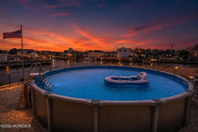 1005 Painter Pt Point, Lanoka Harbor, NJ 08734