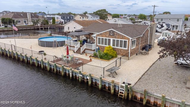 1005 Painter Pt Point, Lanoka Harbor, NJ 08734