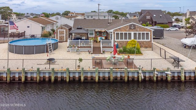 1005 Painter Pt Point, Lanoka Harbor, NJ 08734