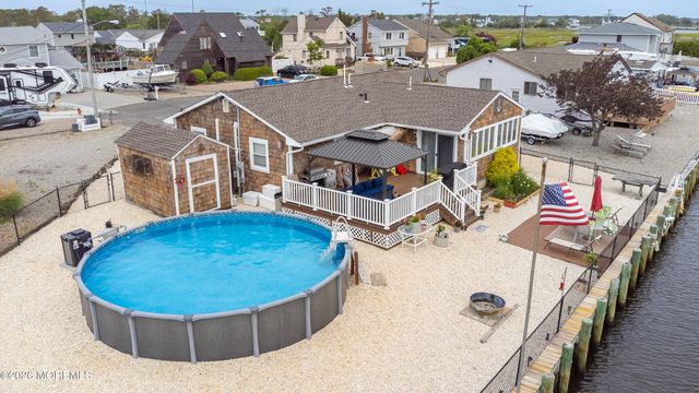 1005 Painter Pt Point, Lanoka Harbor, NJ 08734