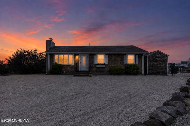 1005 Painter Pt Point, Lanoka Harbor, NJ 08734