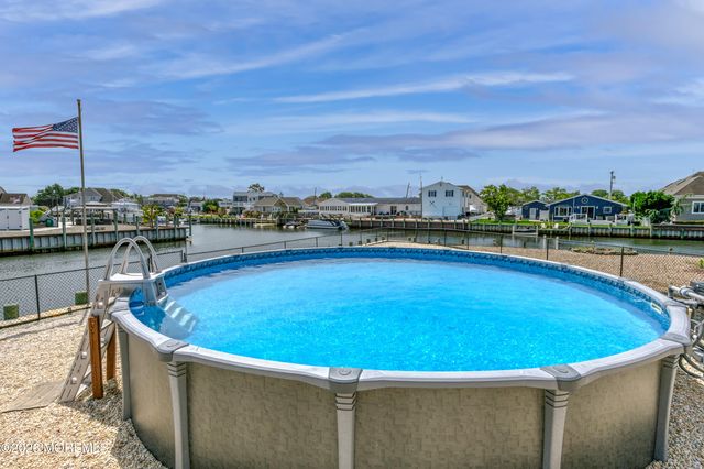 1005 Painter Pt Point, Lanoka Harbor, NJ 08734