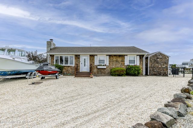1005 Painter Pt Point, Lanoka Harbor, NJ 08734