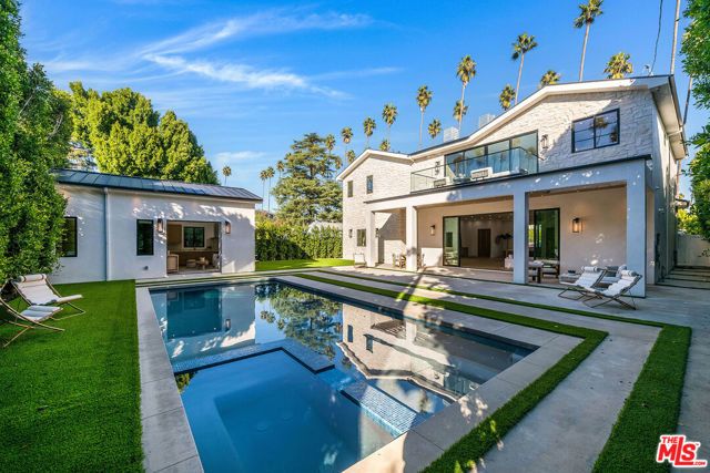 4425 Atoll Avenue, Sherman Oaks, CA 91423